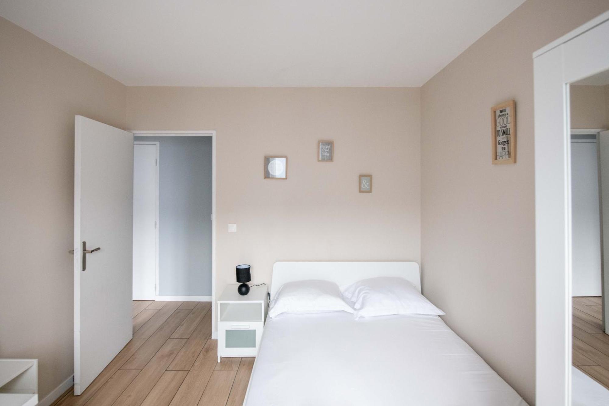 Elise De Roche Equipe Balcon Parking Rer B Apartment เลอบูร์เช ภายนอก รูปภาพ